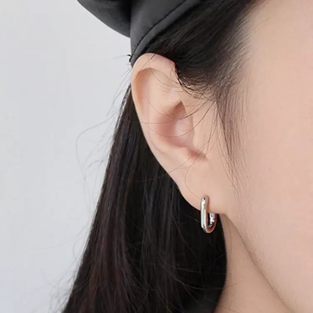 Dainty 925 Sterling Silver Huggie Hoop Earrings - Picture 3 of 4